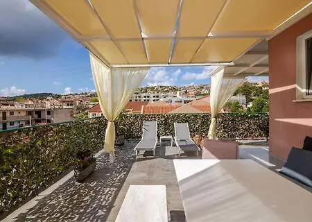 Terrace Loft With Sea Views