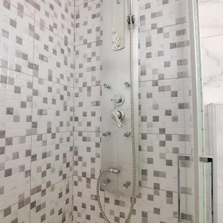 아파트 Terrace Loft With Sea Views 아르고스톨리온